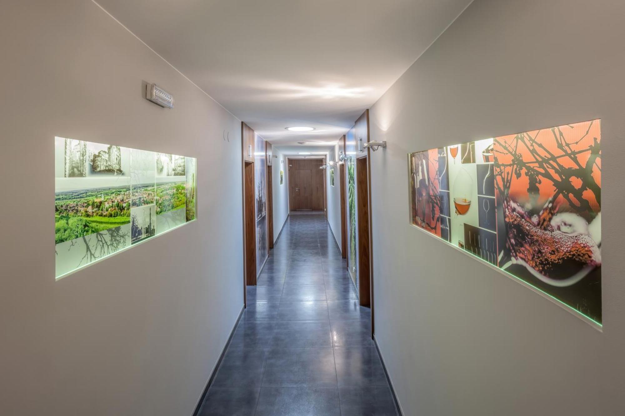 Hotel Beta Bzenec Esterno foto
