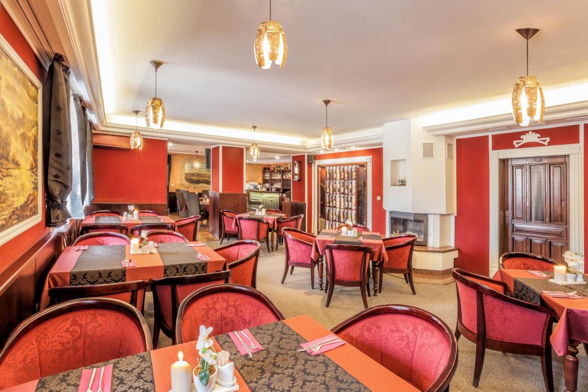 Hotel Beta Bzenec Esterno foto