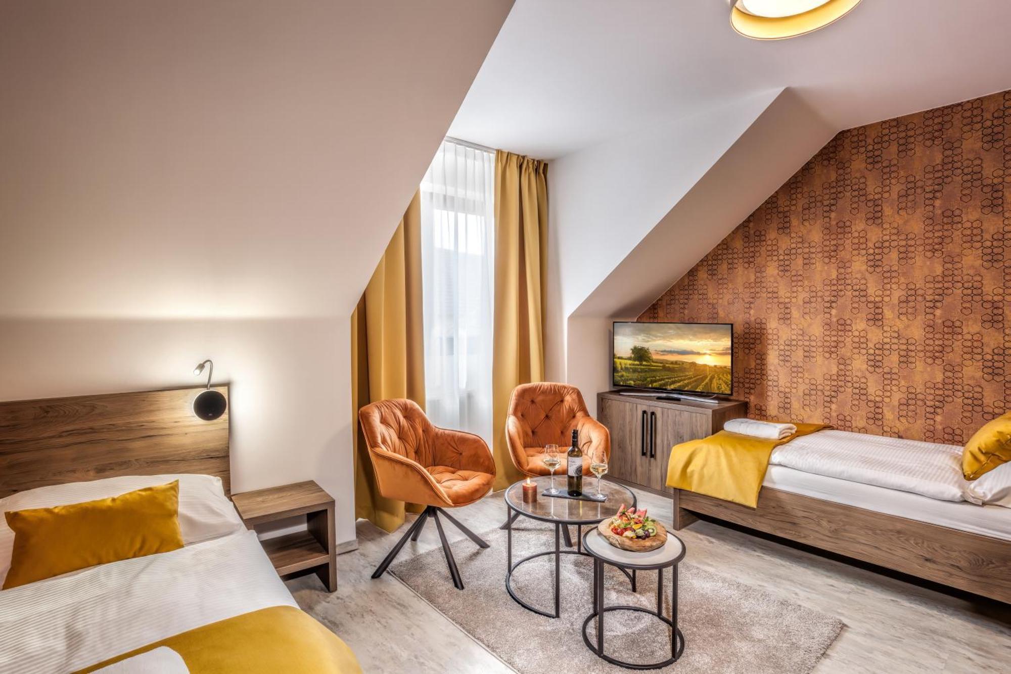 Hotel Beta Bzenec Esterno foto